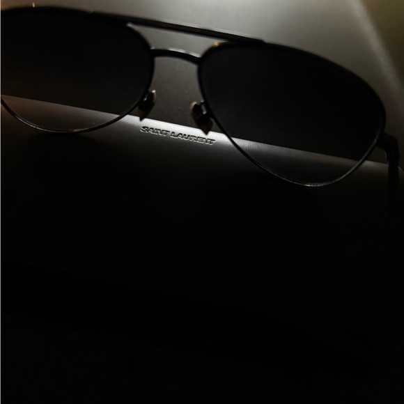Saint Laurent Paris Gradient Aviator Sunglasses - Picture 8 of 16